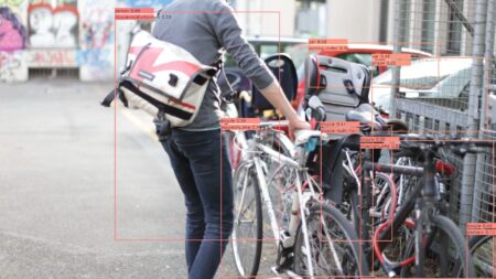 YOLO v2の物体検出とVGG16の画像認識との組み合わせが凄すぎた！